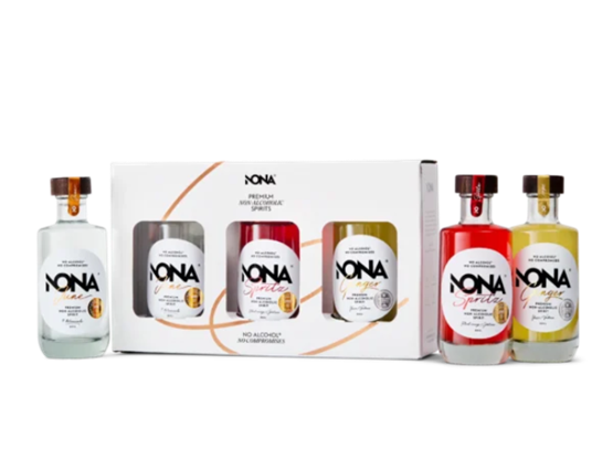 bouteilles nona drinks sur fond blanc