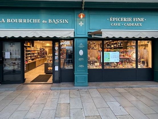 Devanture de l'épicerie "La Bourriche d'Arcachon"