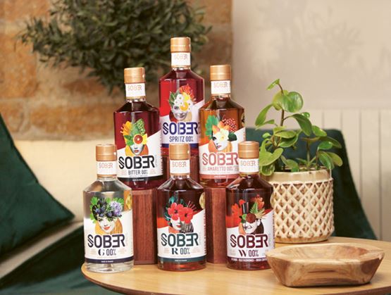 Visuel de bouteilles en pyramides de Sober Spirits