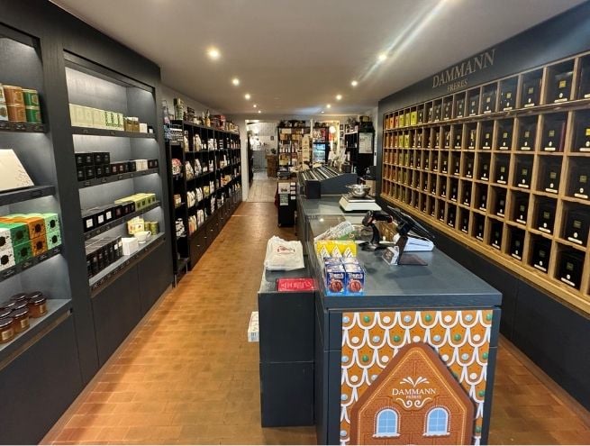 vue intérieure de l'épicerie Une épicerie dans ma rue