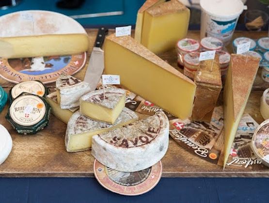 morceaux de fromages sur le Salon du Fromage des Produits Laitiers 