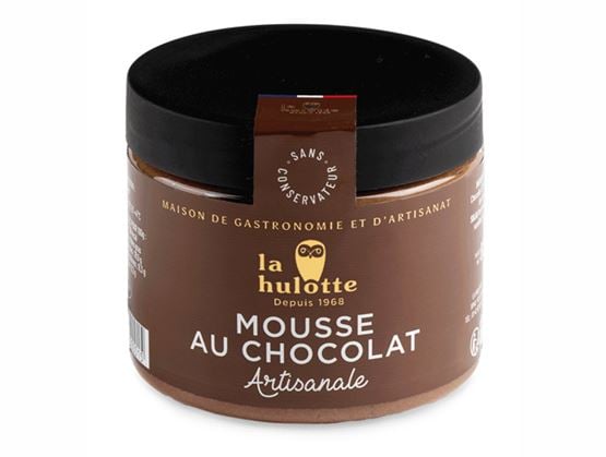 Pot de mousse au chocolat artisanale La Hulotte avec un couvercle noir, présenté sur fond blanc.