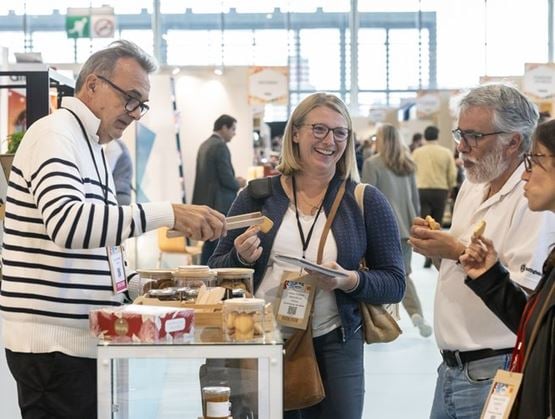 Dégustation sur un stand de Gourmet Selection