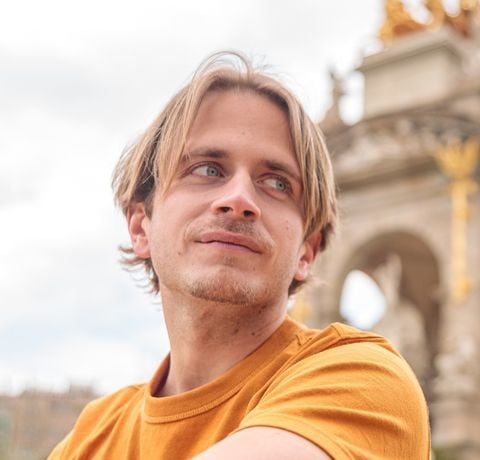 Theo aventurier en quête d'expériences food gourmandes