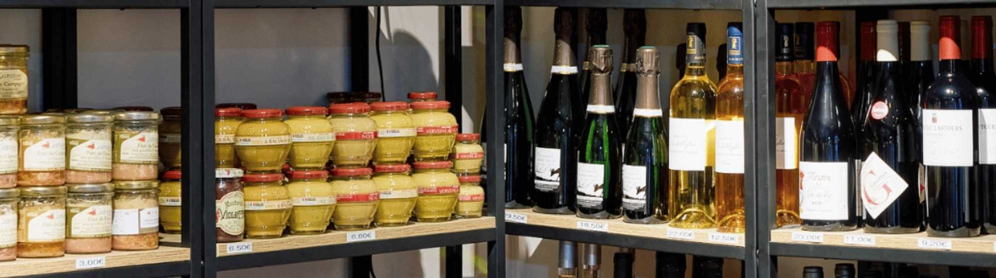 étagères produits épicerie fine