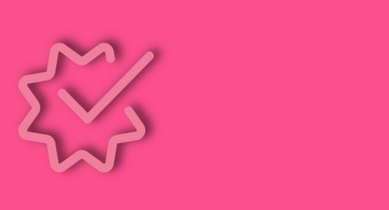 étoile validé sur fond rose